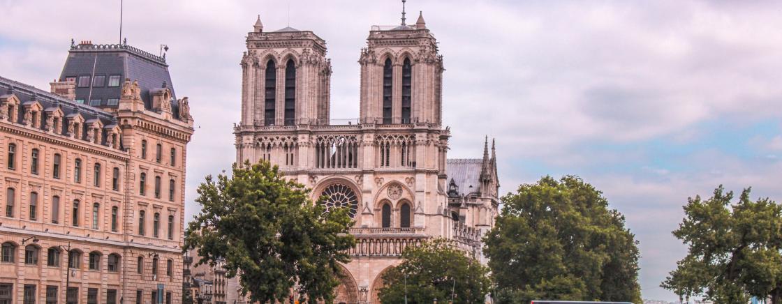 ÉTERNELLE NOTRE-DAME